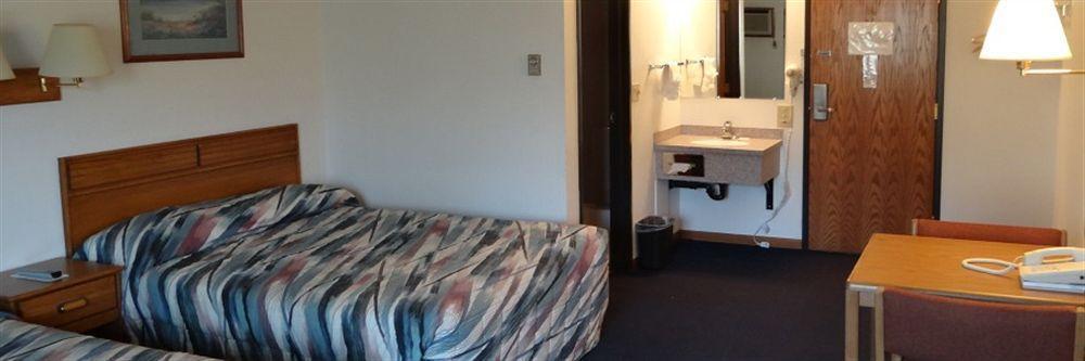 Amerivu Inn Warroad Екстериор снимка